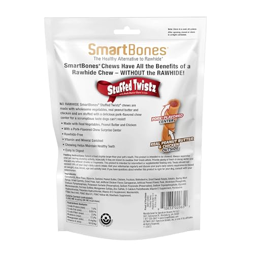 SmartBones Twistz, perro disfrutando la masticación