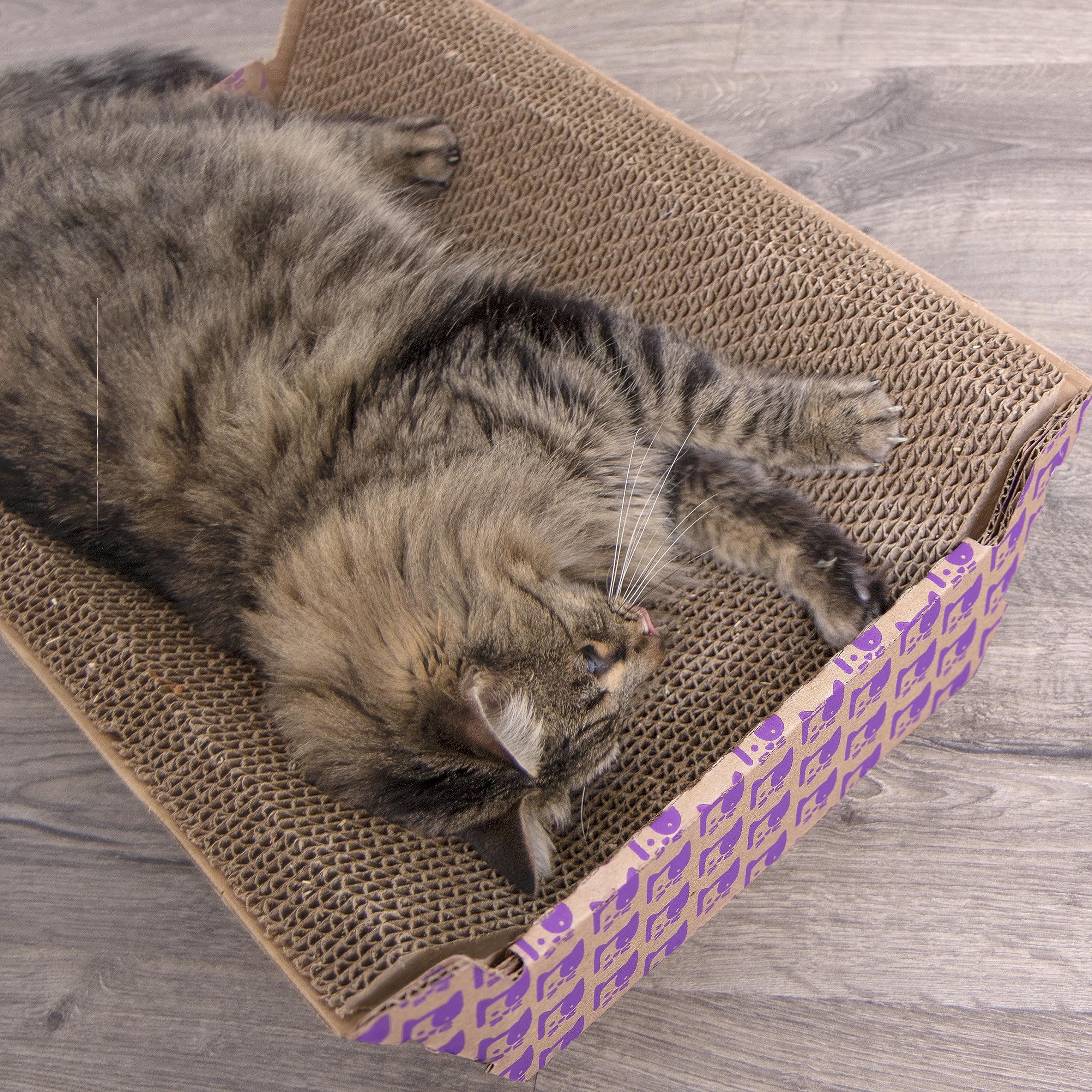 SmartyKat Super Scratcher Chaise descanso cómodo cerca de muebles para redirigir arañazos.