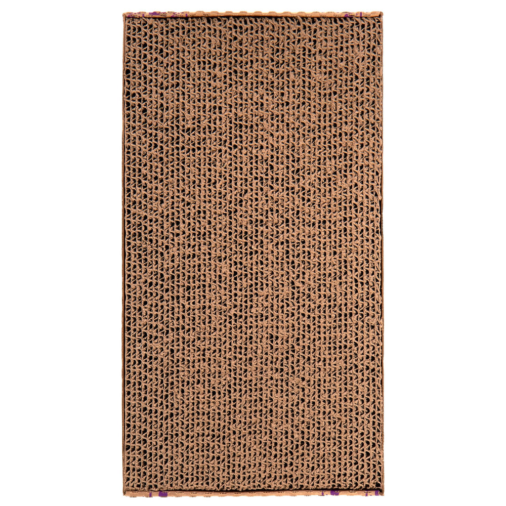 SmartyKat Super Scratcher uso inclinado para una experiencia de arañar cómoda.