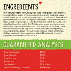 Stella & Chewy's Superfoods con bananas, arándanos y fresas para sabor y color.