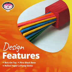 Piruletas coloridas entrelazadas con papel, estímulo visual para la curiosidad del ave.