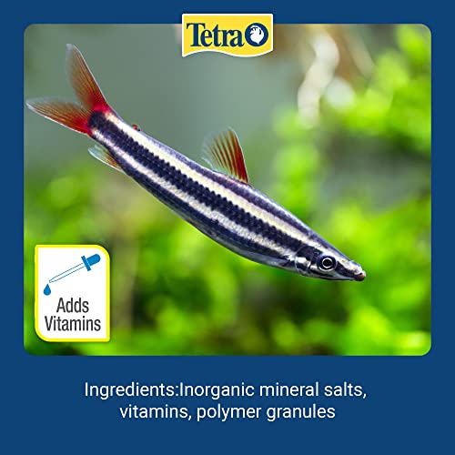 Tetra EasyBalance Plus acuario con peces saludables gracias a la química estable