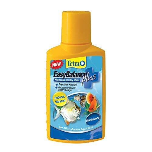 Tetra EasyBalance Plus en etiqueta; acondicionador para mantener agua estable.