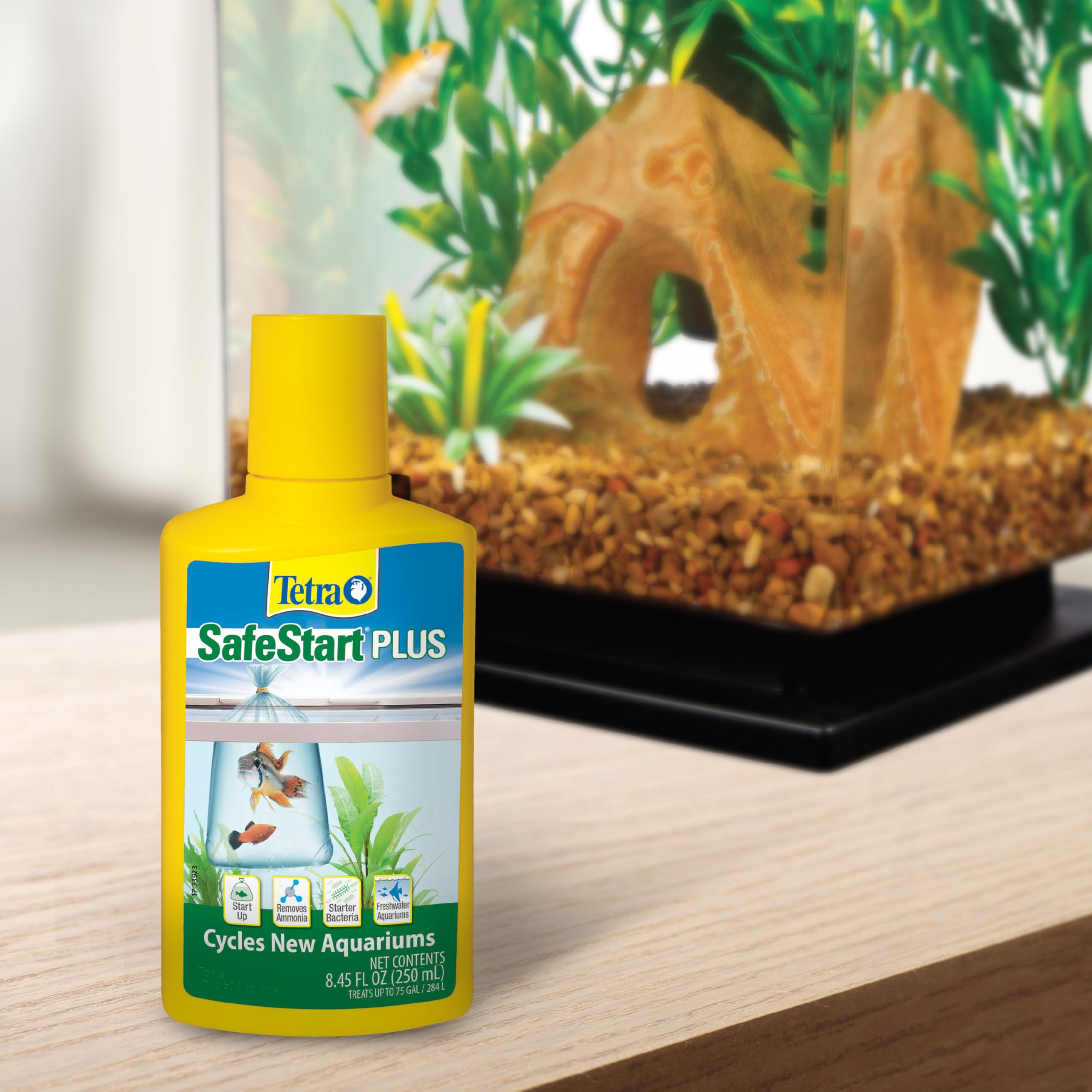 Tetra SafeStart Plus uso al añadir peces nuevos para una transición suave.