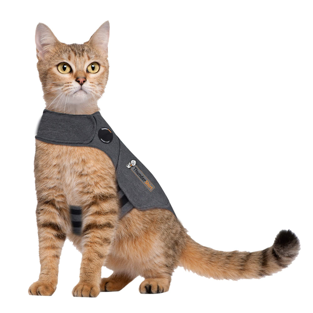 Thundershirt para gatos, chaqueta calmante, vista lateral, costuras duraderas para uso diario.