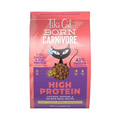 Tiki Cat Born Carnivore croquetas secas de pollo, proteína alta para gatos activos.