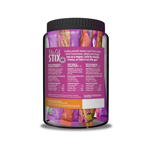 Tiki Cat Stix Mousse como complemento para comida seca.