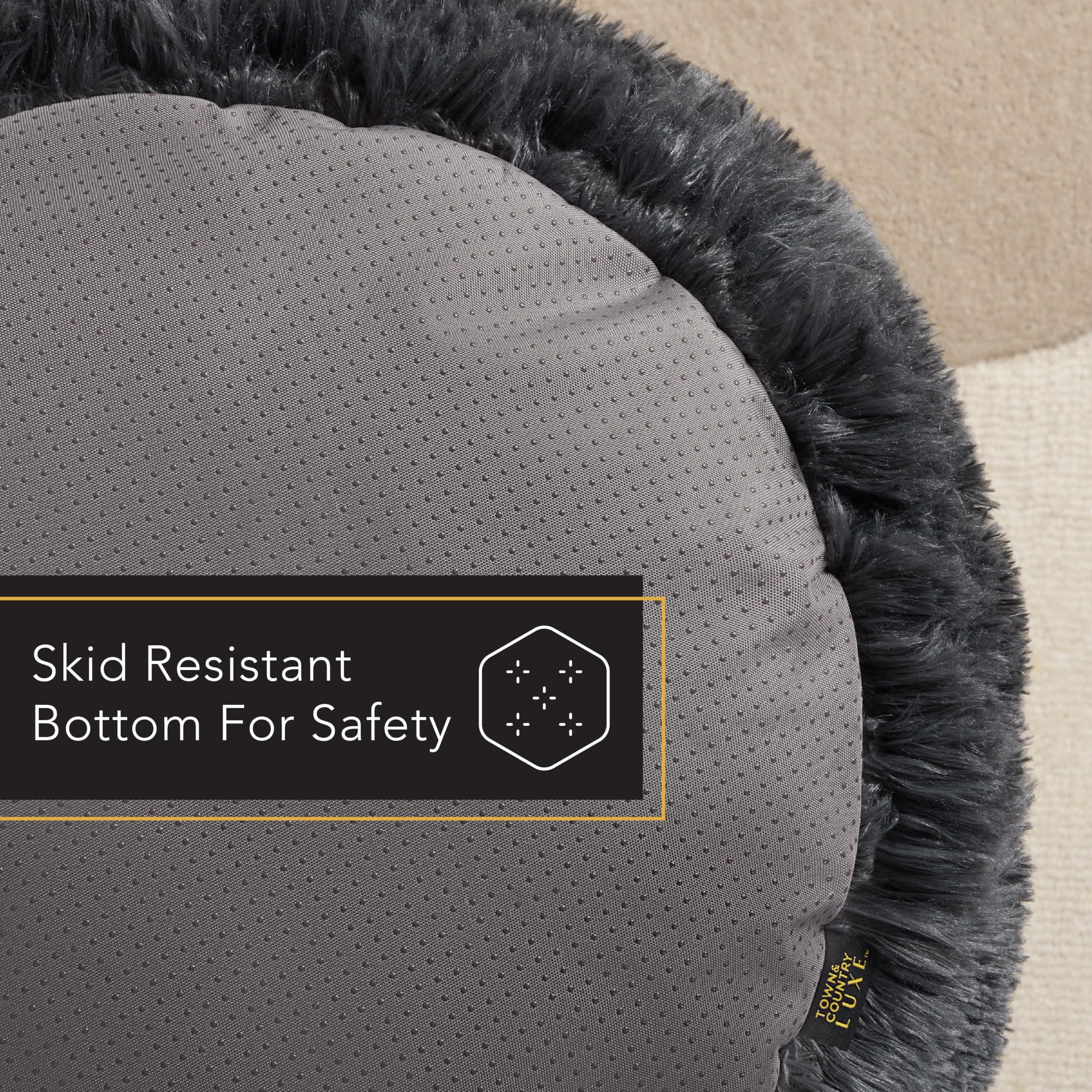 Town & Country Luxe CuddleTown fondo antideslizante para seguridad en suelos.