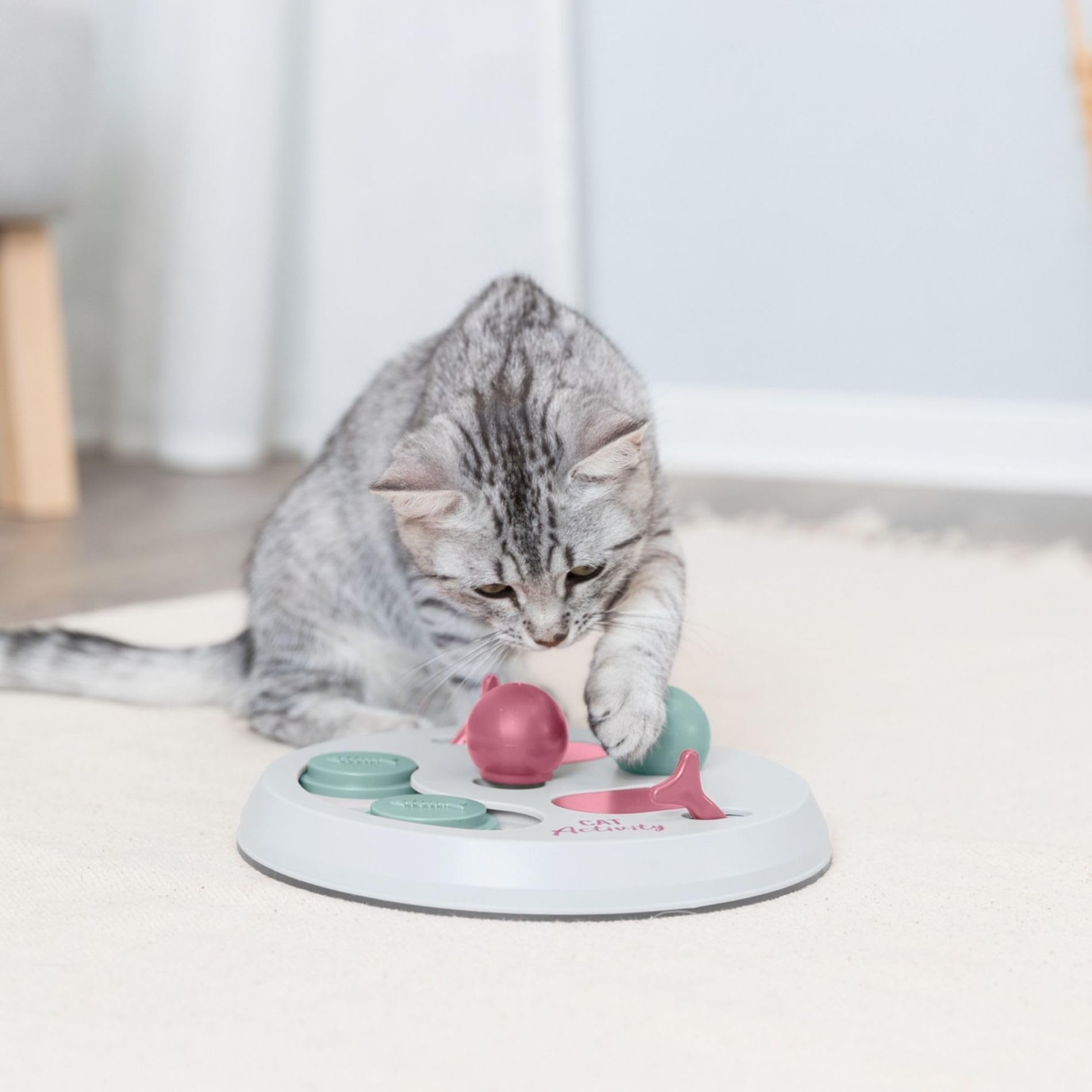 TRIXIE Alimentación lenta convierte las comidas en desafío suave y agradable.