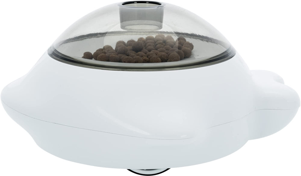 TRIXIE Snack Popper en acción con croquetas pequeñas para perros activos