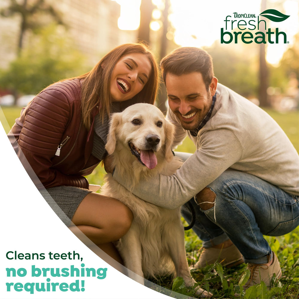 TropiClean mejora dientes y encías de perros.