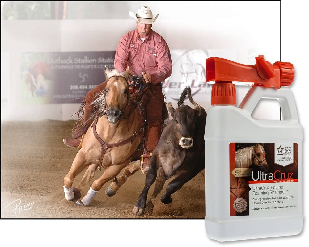UltraCruz Champú Espumoso Equino con aplicador, lavado rápido y uniforme.