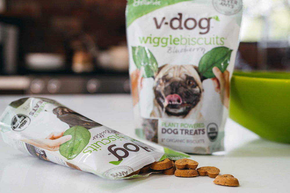 V-Dog galletas Wiggle crujientes sin maíz ni trigo, opción suave para perros.