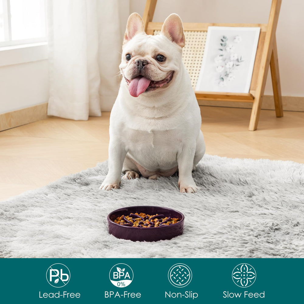 Detalle del flor central en el cuenco, estilo elegante y funcional