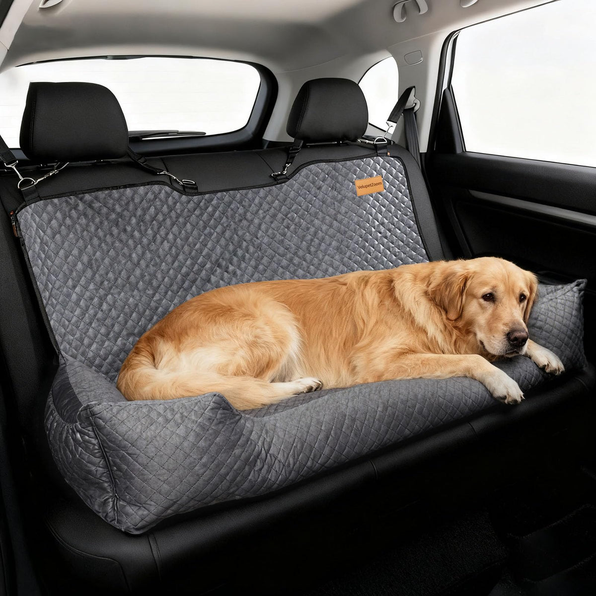Velupet Zoom: cama para perro en asiento de coche gris, espacio amplio para viajar cómodo.