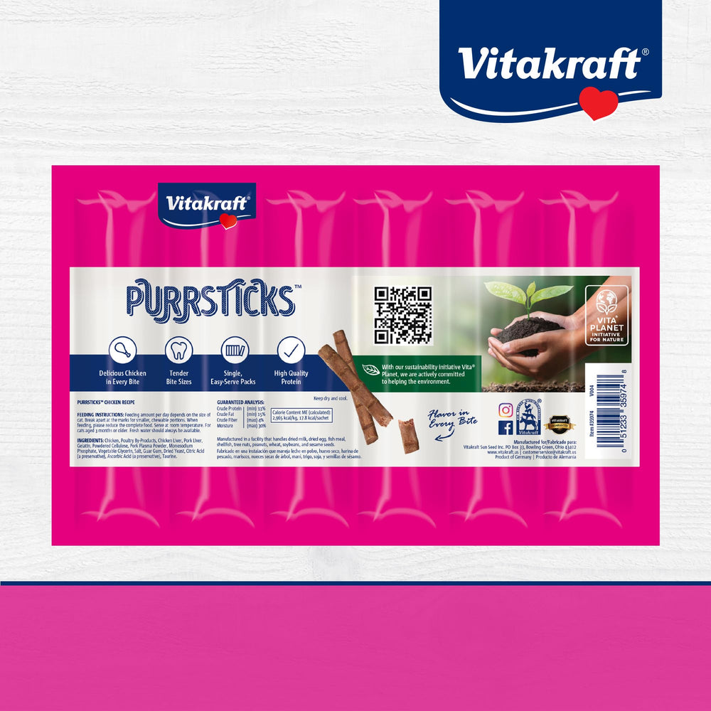 Vitakraft PurrSticks ingredientes de calidad con hígado de pollo visible.
