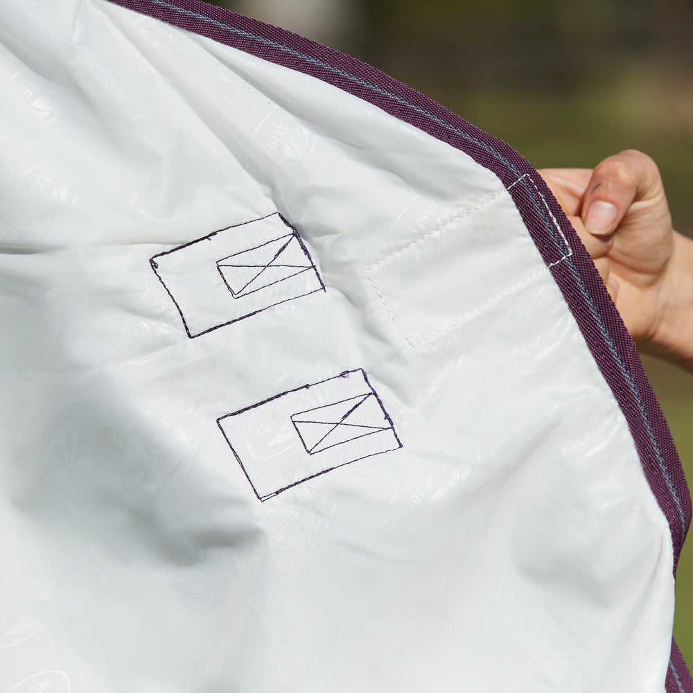 WeatherBeeta ComFiTec Essential Mesh II, cierre frontal con hebillas y velcro para ajuste confiable.
