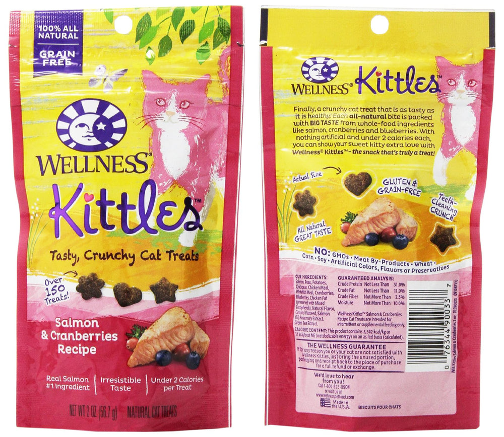 Wellness Kittles salmón-arándanos, snack crujiente para gatos adultos.