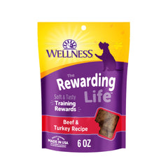 Golosinas de la marca Wellness con ternera y pavo, tamaño bocado para entrenamiento.