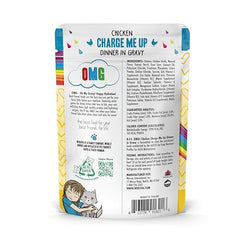 Trozos de pollo en salsa de Weruva B.F.F. OMG en porción.