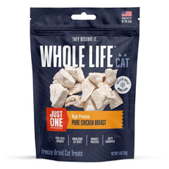 Golosina de pollo deshidratado de Whole Life Cat Just One, trozos crujientes para premiar.