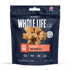 Golosinas de salmón liofilizado Whole Life Cat Just One Salmon, trozos para premiar.