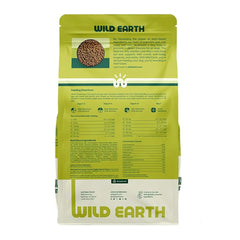 Kibble vegano de Wild Earth con aroma sabroso para perros activos.