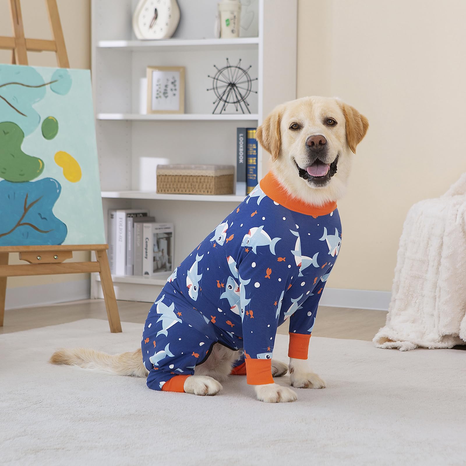 Talla 5XL de Yeapeeto ofrece ajuste amplio para perros grandes.