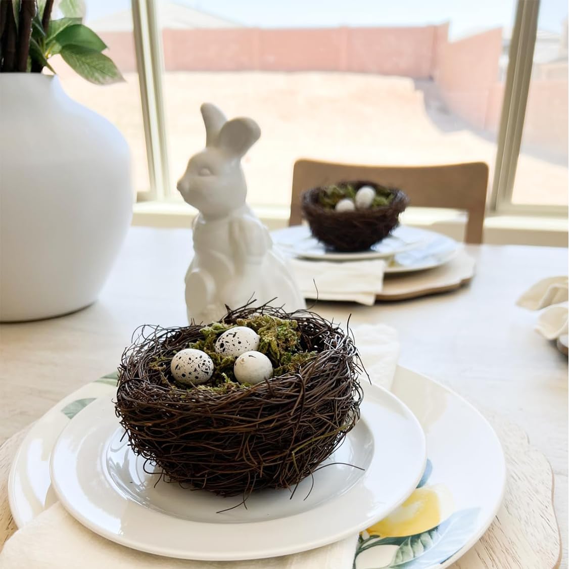 Escena de Pascua al aire libre con nido YEUQWJ.