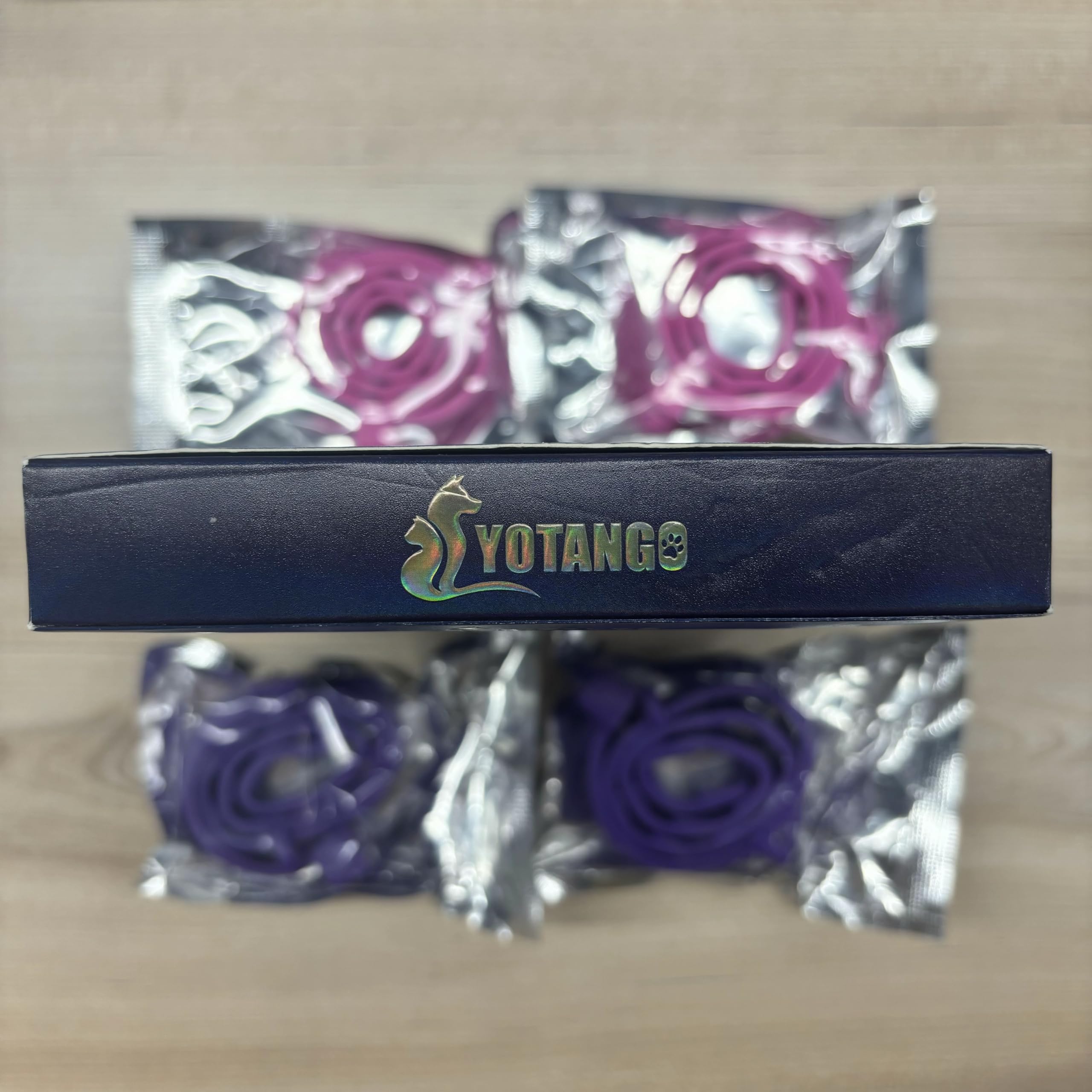 Borde redondeado y liberación segura de collar YOTANGO para evitar atrapamientos.