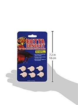 Zoo Med Betta Banquet ingredientes clave: pellets micro y krill para nutrición esencial.
