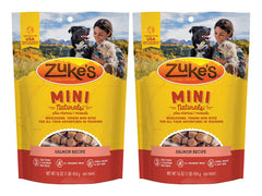 Zuke's Mini Naturals Salmón en envase reutilizable para recompensas rápidas.